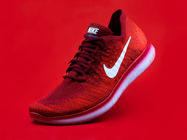 Nike Air Max 270 — Size 43